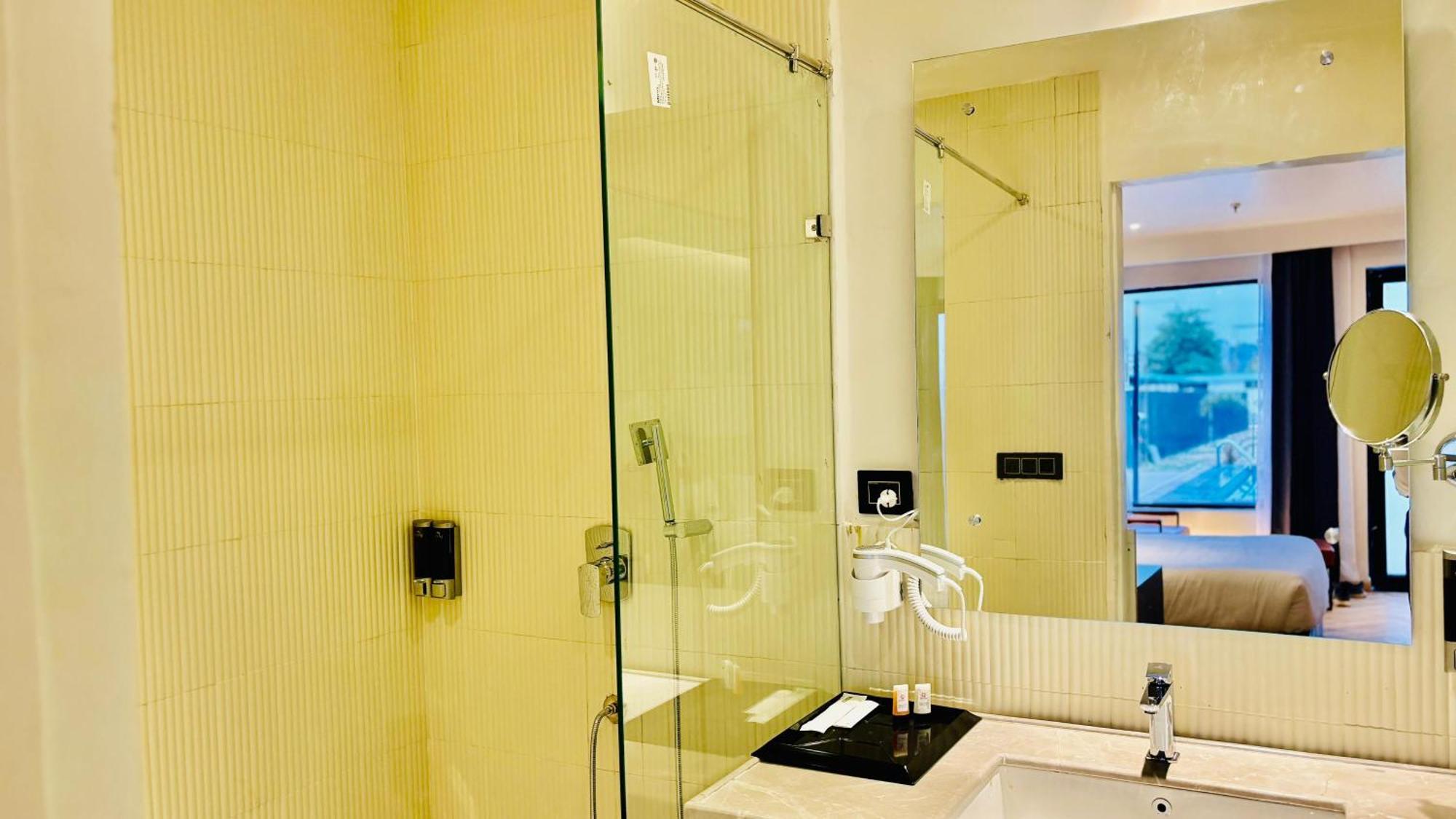 Vintclub Resort Lucknow Eksteriør billede