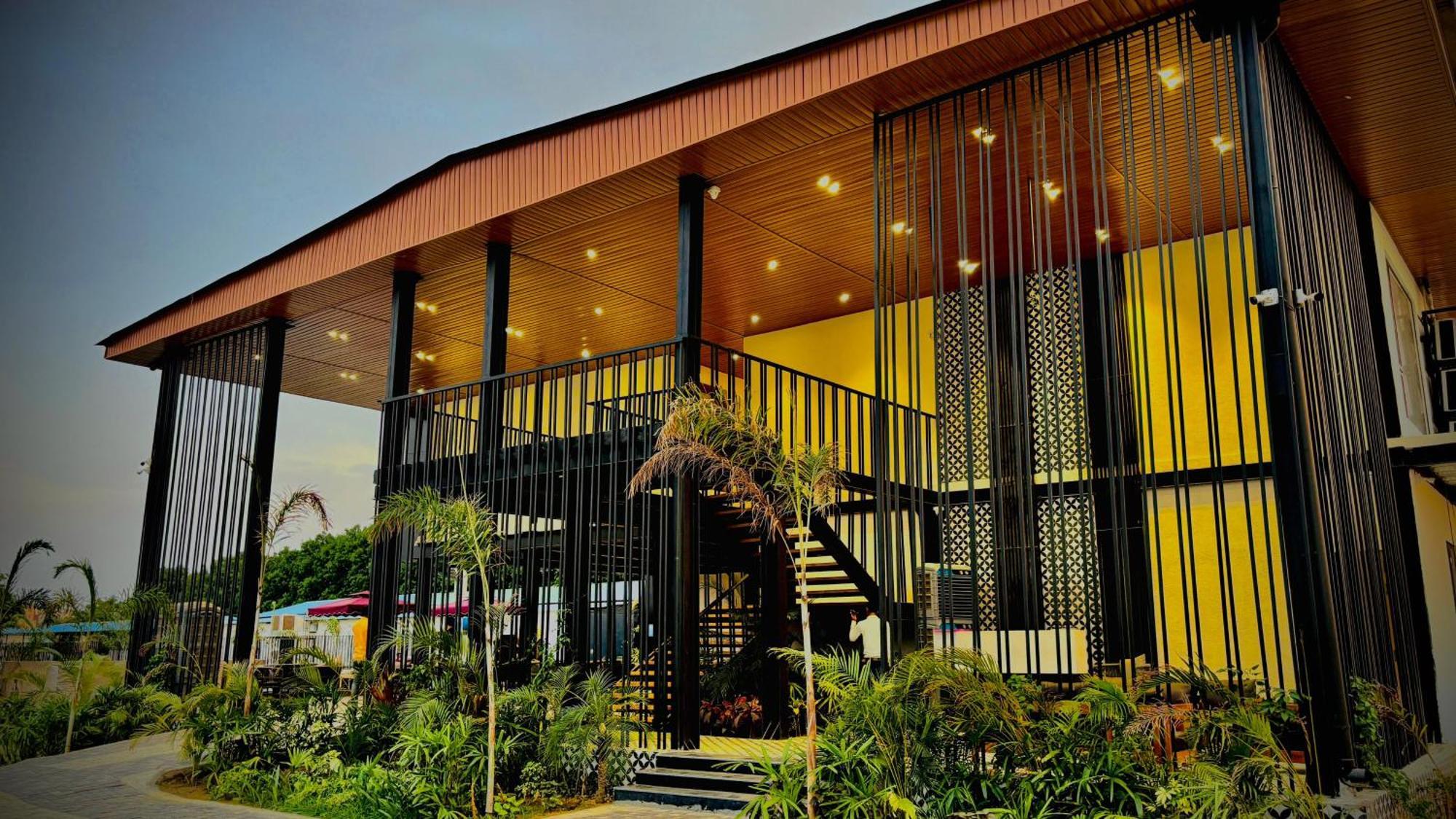 Vintclub Resort Lucknow Eksteriør billede